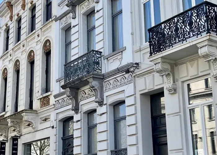 The Doors Park House